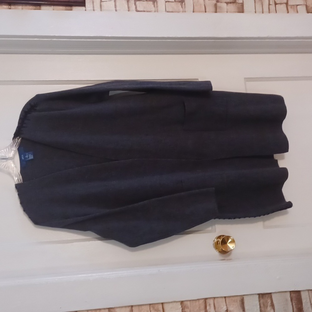 Apt.9 long sweater women's size xlarge gray and black trim